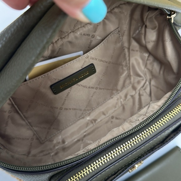 Michael Kors Maisie Lg Pebbled Leather 2-in-1 Sling Fanny Pack Waist Bag Belt - Picture 8 of 16